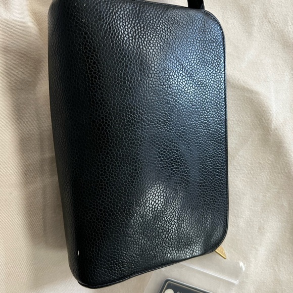 Authentic Chanel cosmetic bag - Picture 4 of 8